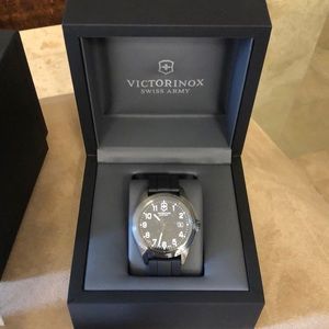 NIB Victorinox Swiss Army Garrison watch